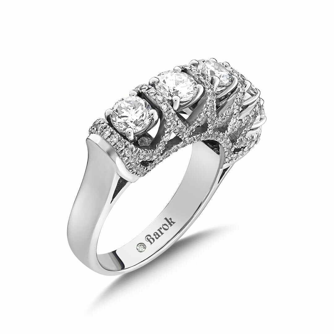 Pırlanta Beştaş Yüzük 2.50 Ct. E VS 18K
