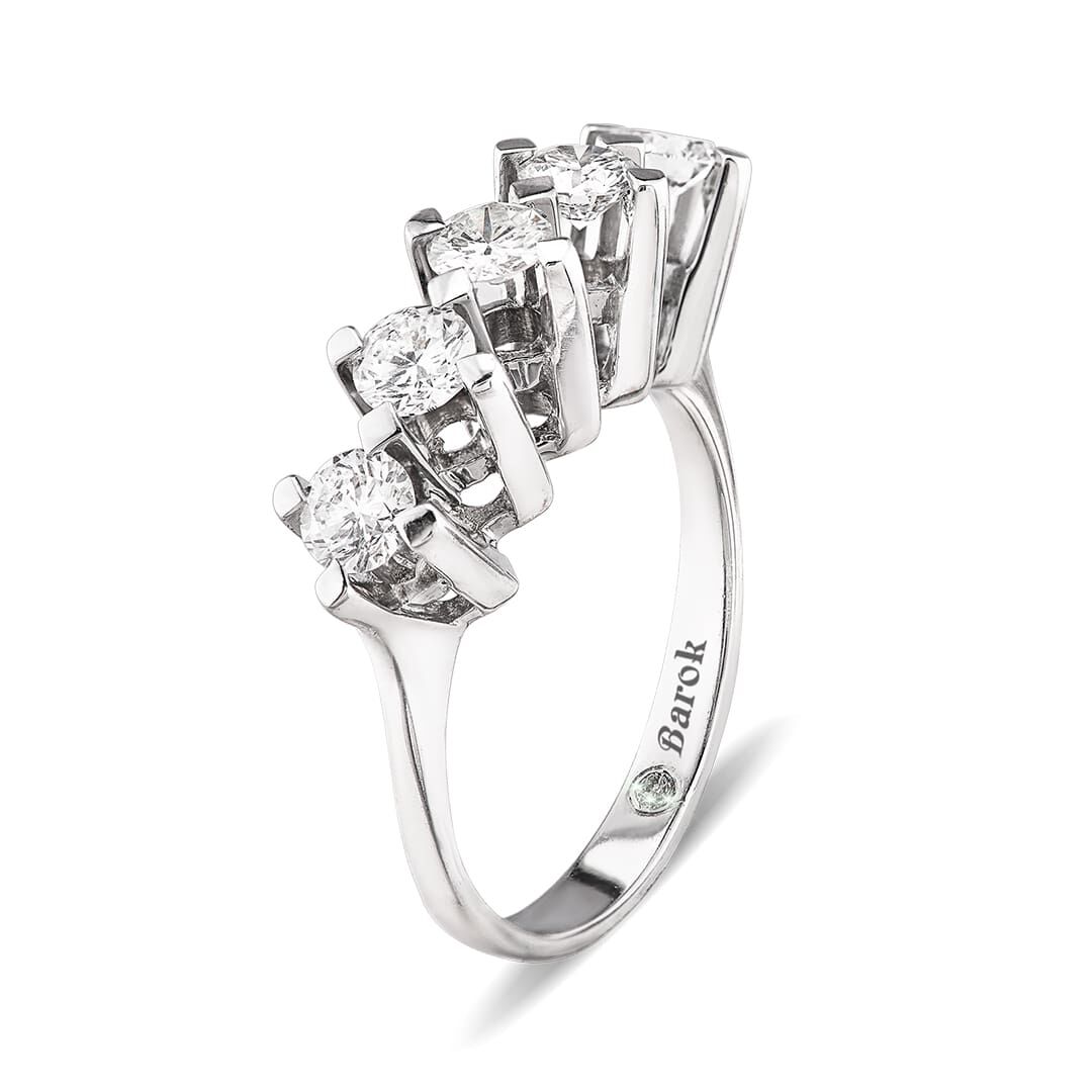Pırlanta Beştaş Yüzük 1.08 Ct. E VS 18K