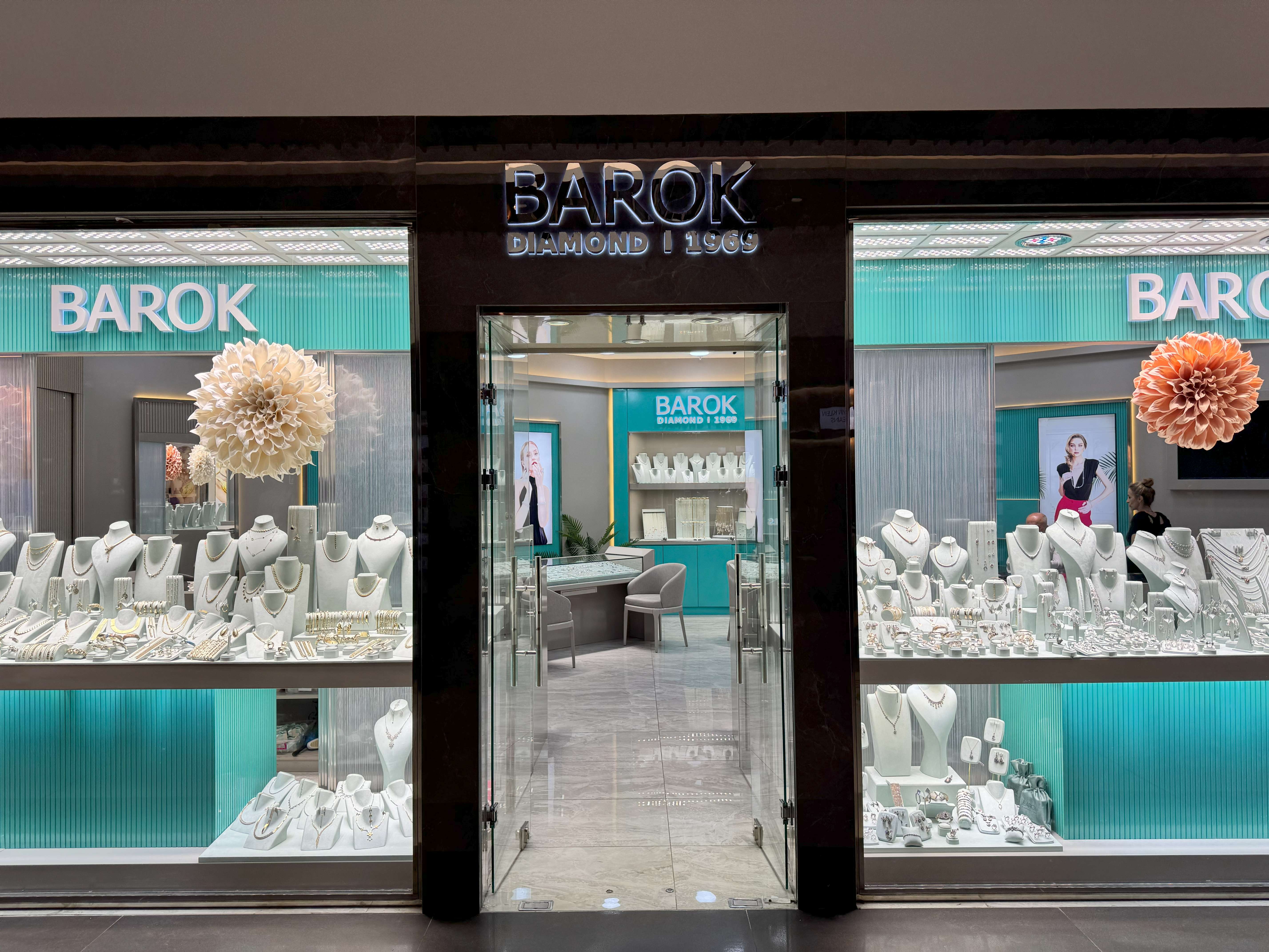 Gelenekten Modern Alışverişin Kalbine: Barok Diamond Carousel AVM