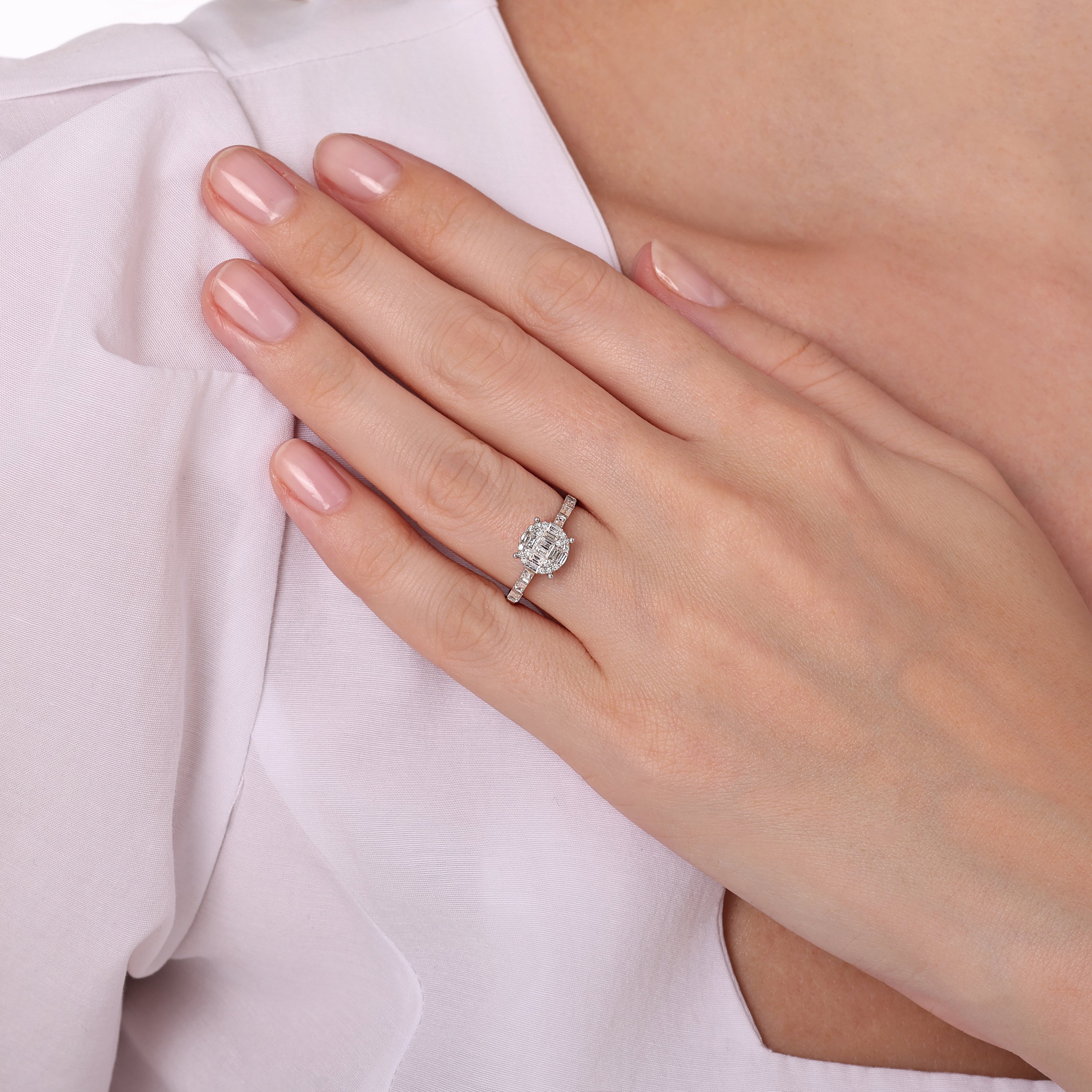 Baget Pırlantalı 0.65 Ct. Fantezi Altın Yüzük 14K