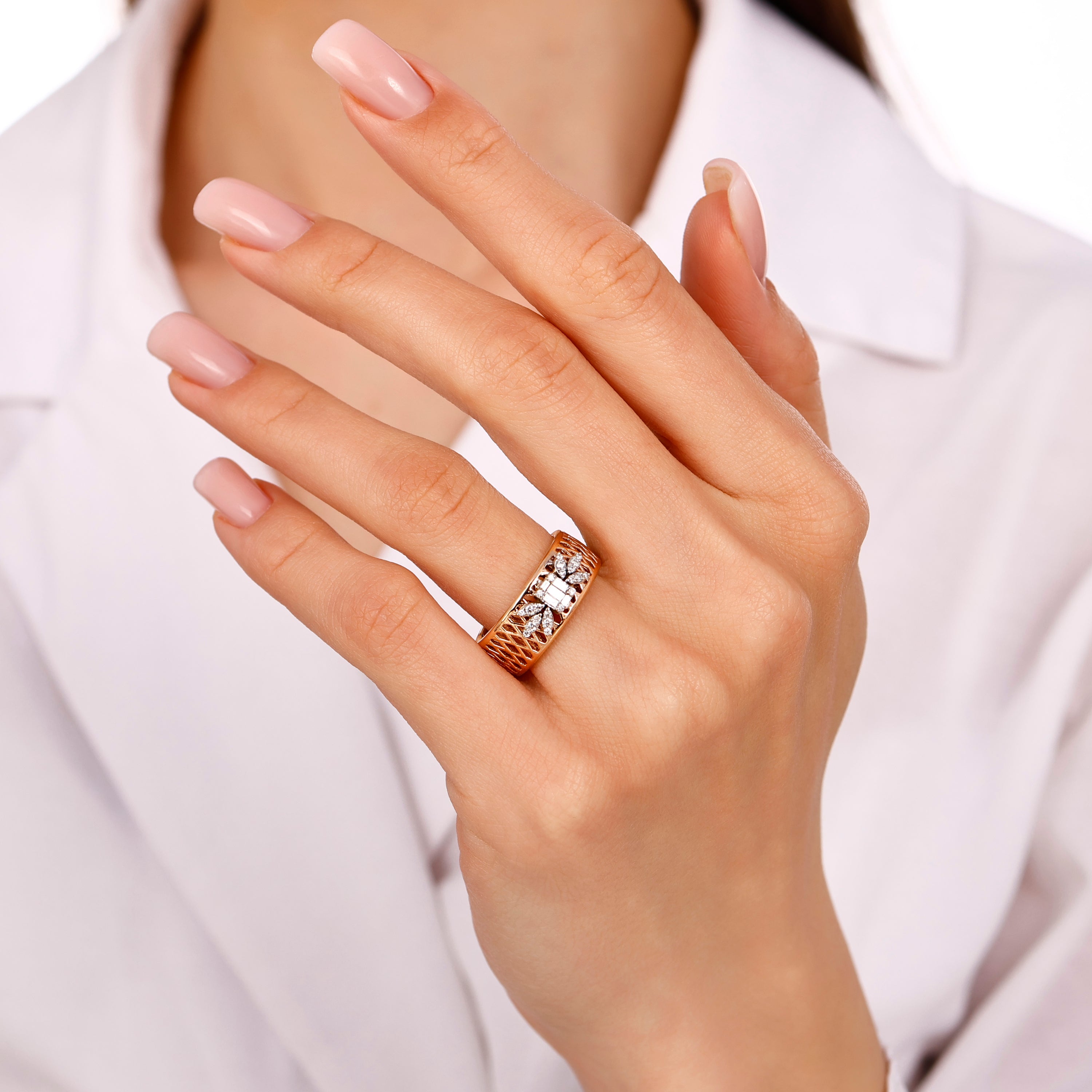Baget Pırlantalı 0.21 Ct. Rose Fantezi Yüzük 18K