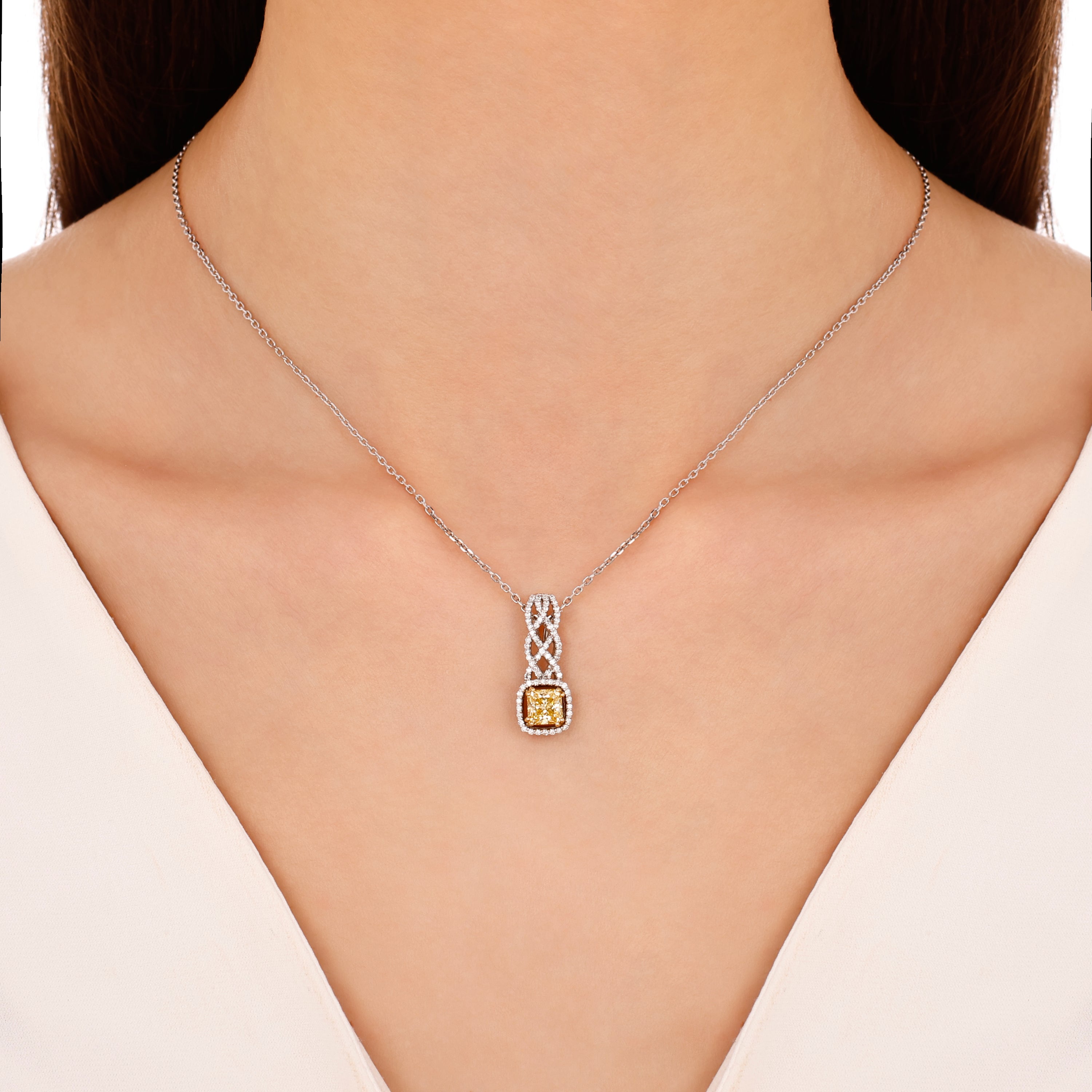 Citrine Pırlantalı 0.34 Ct. Prenses Kesim Aromia Kolye 18K