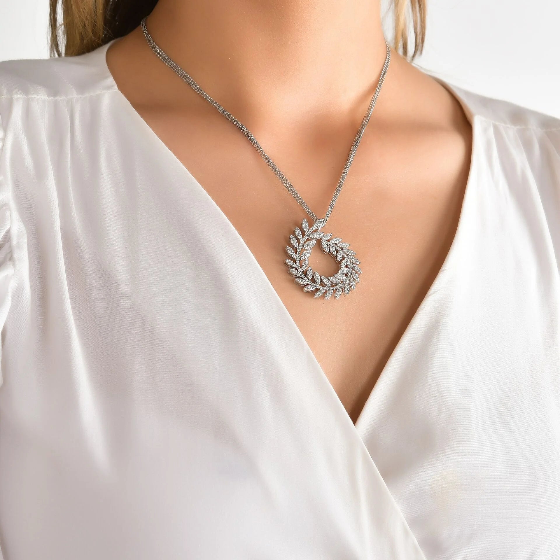 Pırlanta Kolye 2.36 Ct E VS 18K