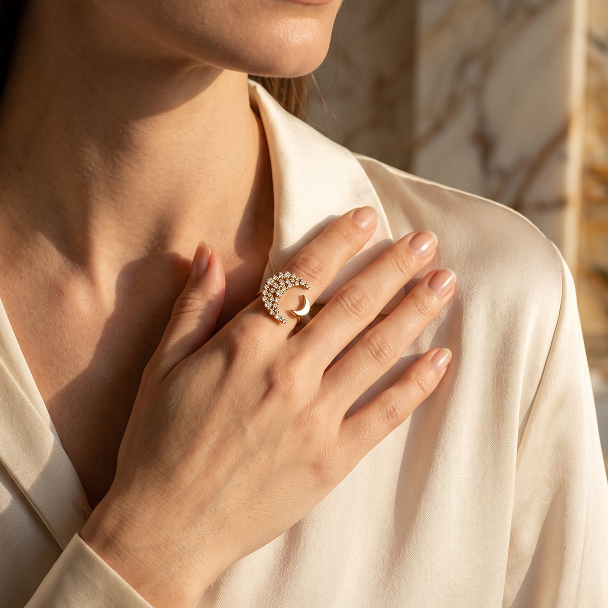 Pırlanta 0.58 Ct. Ay Pırlanta Yüzük 18K