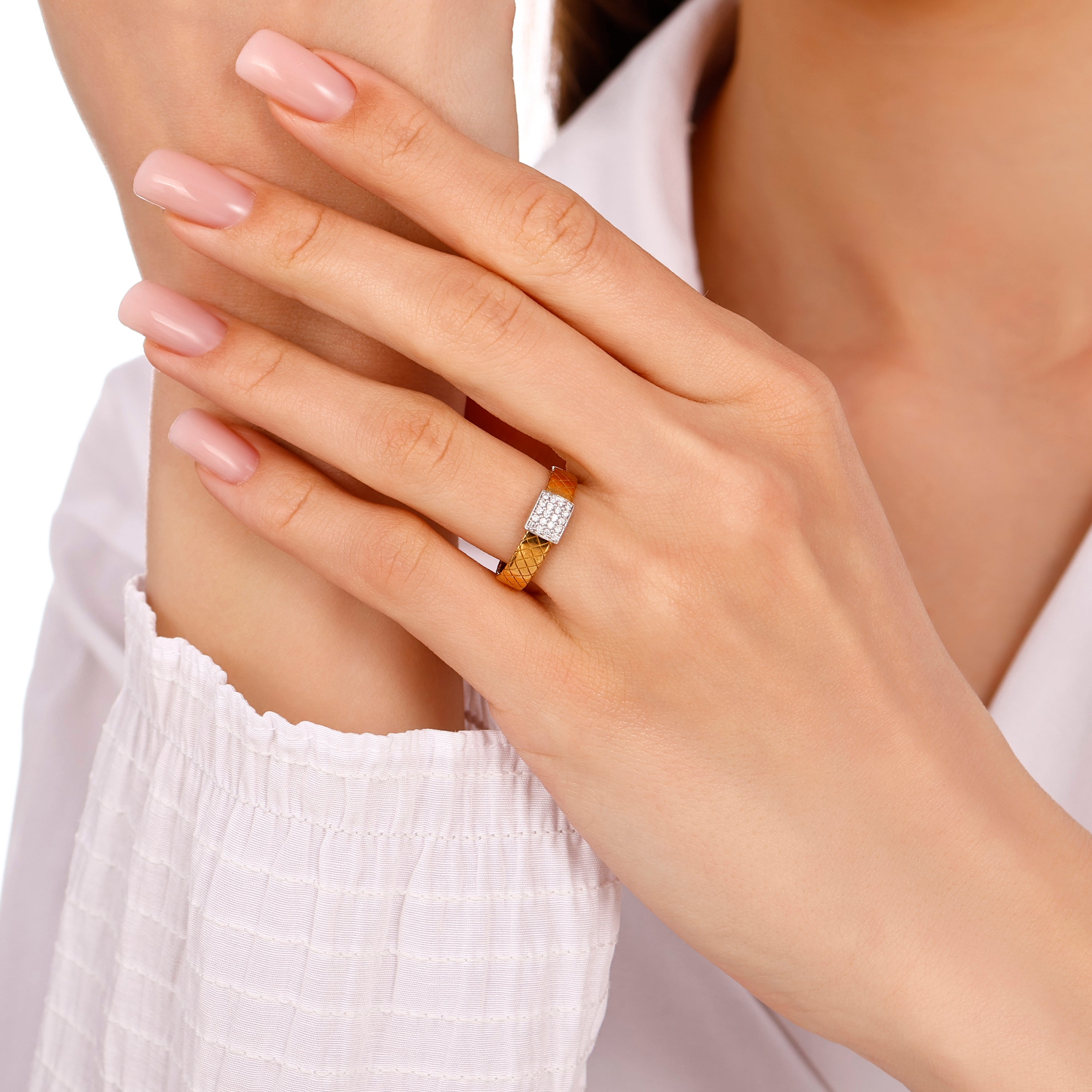 Pırlantalı 0.12 Ct. Fantezi Altın Yüzük 18K