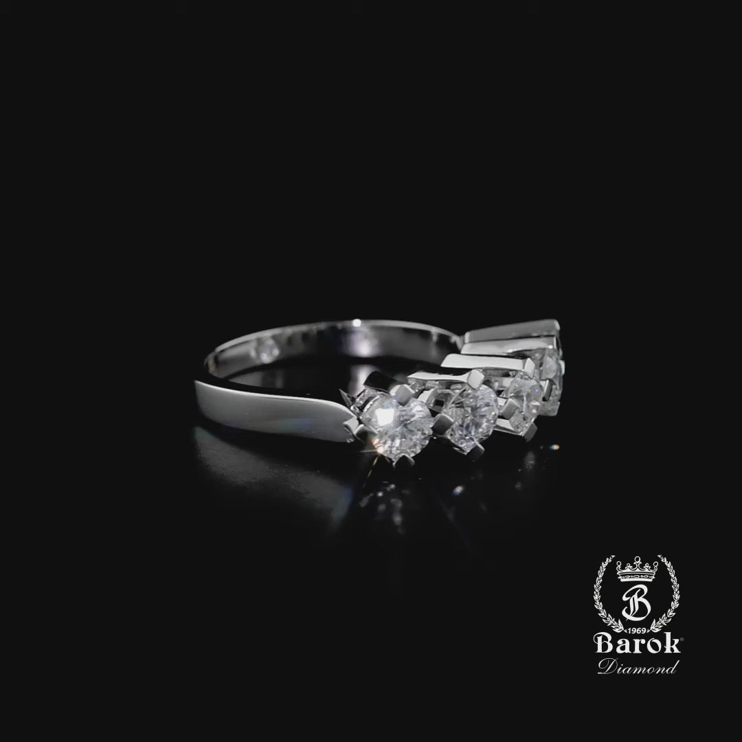 Pırlanta Beştaş Yüzük 0.92 Ct. G VS 18K