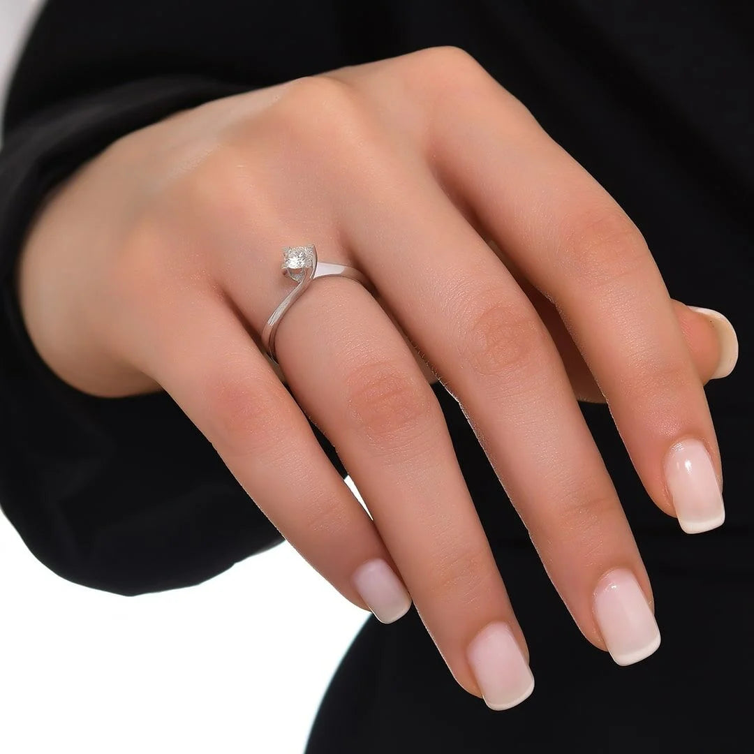 Pırlanta Tektaş Yüzük 0.40 Ct. F VS 18K HRD Sertifikalı