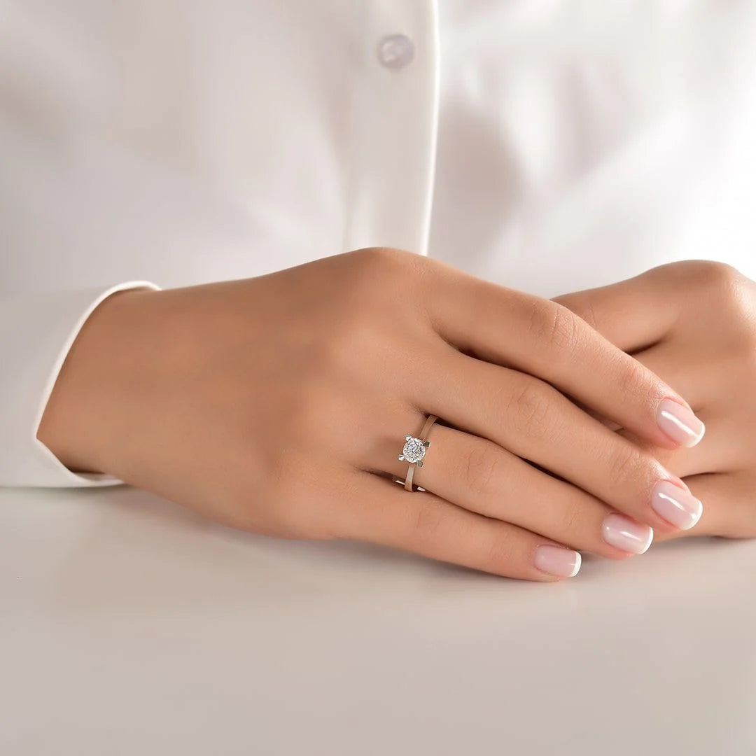 Pırlanta Tektaş Yüzük 0.75 Ct. E SI1 HRD Sertifikalı