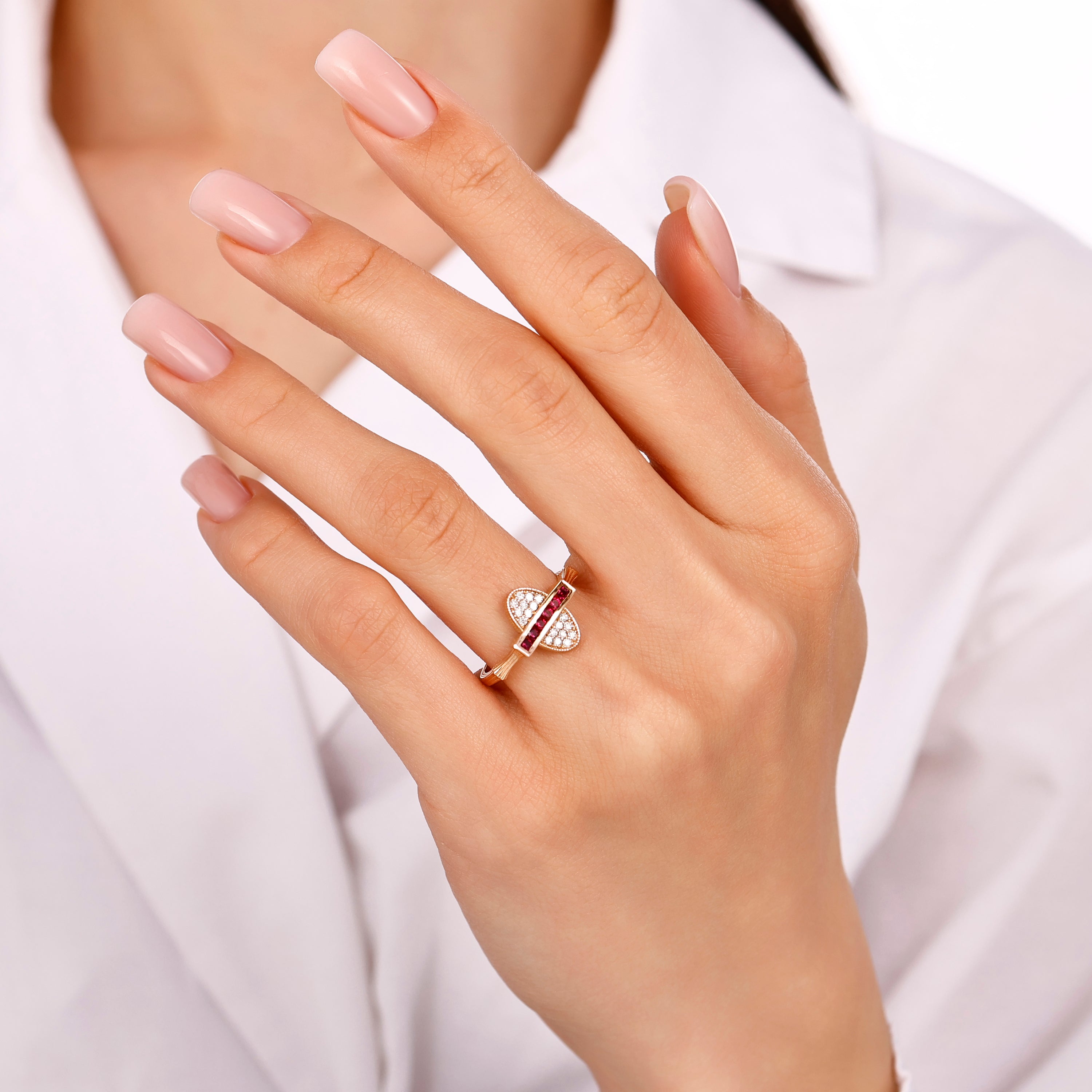 Yakut Pırlantalı 0.15 Ct. Castalia Rose Yüzük 14K
