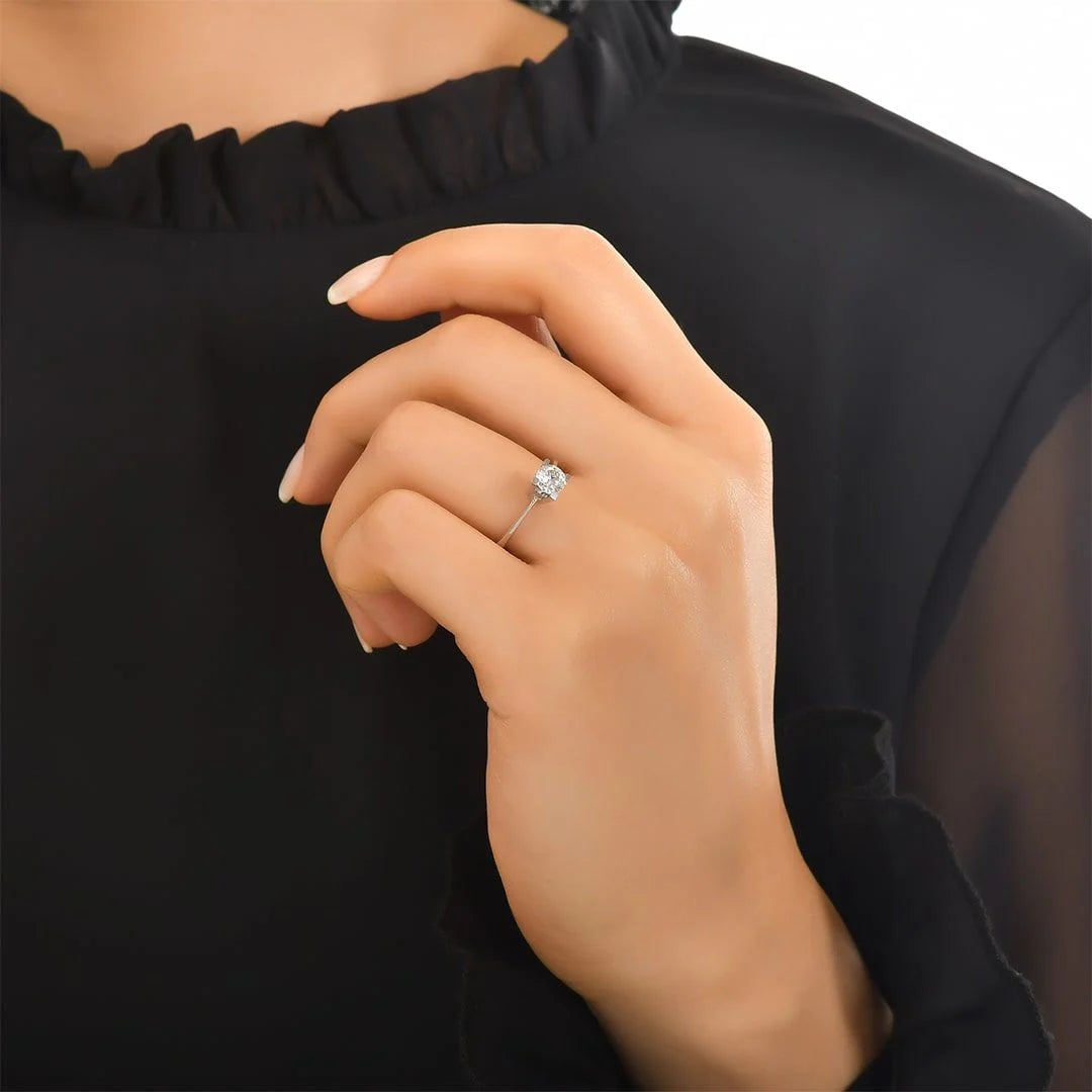 Pırlanta Tektaş Yüzük 0.55 Ct. E VS 18K HRD Sertifikalı